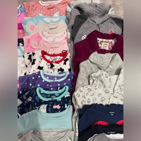 Giant Bundle of 3T Clothing - Amazing condition and all name brands! - Picture 3 of 6